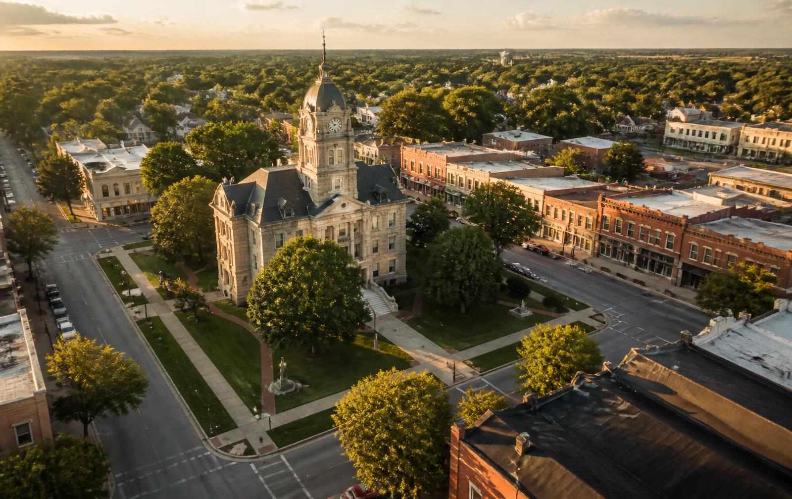 Hendricks County, Indiana town center — a common relocation destination for military families near Indianapolis